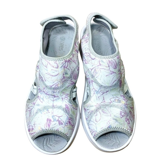 Bzees Spirit White Lilas Wedge Platform Sandals Comfort Floral Neoprene Shoes 9 - Picture 3 of 15